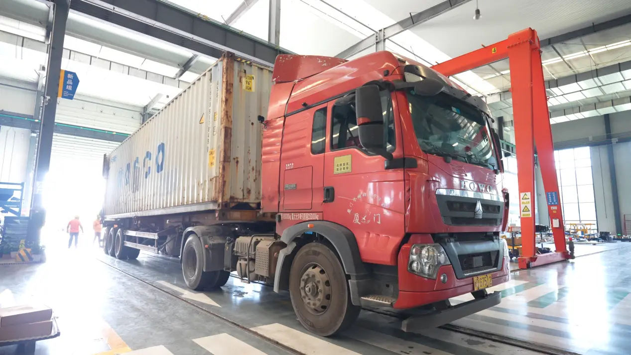 Projektszállítás – A Quangong Corporation ZN1000-2C teljesen automatizált gyártósora elindul Délkelet-Ázsiába Projektszállítás – A Quangong Corporation ZN1000-2C teljesen automatizált gyártósora elindul Délkelet-Ázsiába